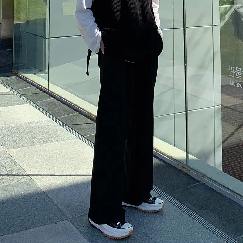 Wide-Leg Tailored Pants